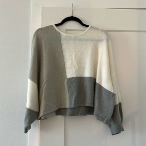 Olivaceous colorblock sweater